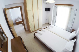 apartment panorama twin beds